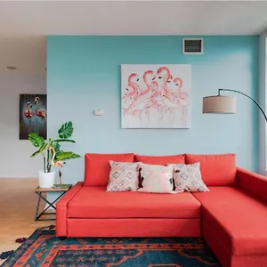  Homestay Downtown Core Two Bedroom With Cn Tower View, Free Parking